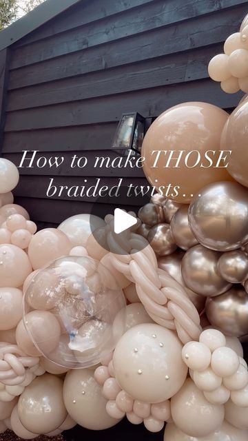 Organic Balloon Decor, Balloon Swag Diy, Balloon Garland Dessert Table, Wedding Balloon Display, Balloon Placement Ideas, Bobo Balloon Garland, Things To Make With Balloons, How To Make Pearl Balloon Strands, Easy Decoration Ideas Party