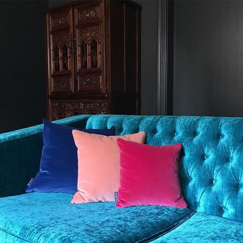 Colour Popping in the Dark🖤💙💗🖤 . Bright velvets look fab in interiors which have embraced the Dark Side, as photographed by a happy Luxe 39er in their stunning, dark abode. . My house is mostly on the Light Side which I put down to the influence of the Lennon ‘Imagine’ video on my young and impressionable mind. John & Yoko wafting around a bright white room....The only dark room in my house is the downstairs loo and I think a cushion photo shoot in there may be a step too far....although you Blush Pink Cushions, Cushions Uk, Large Cushion Covers, Blue Cushion Covers, Downstairs Loo, Small Cushions, Large Cushions, Pink Cushions, Luxury Cushions