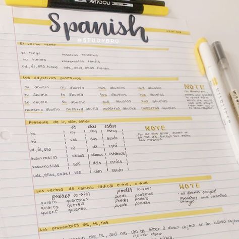 Aesthetic 
Aesthetic notes
spanish notes
calligraphy 
faux calligraphy Notes Spanish, Old Aesthetic, Spanish Notes, Spanish Words For Beginners, Basic Spanish, Basic Spanish Words, Language Journal, Spanish Writing, Learning Spanish Vocabulary