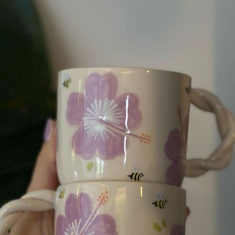 Hibiscus Ceramic, Purple Ceramic, Purple Mug, Purple Hibiscus, Handmade Ceramics Plates, Diy Pottery Painting, Color Me Mine, Pretty Mugs, Painted Mugs