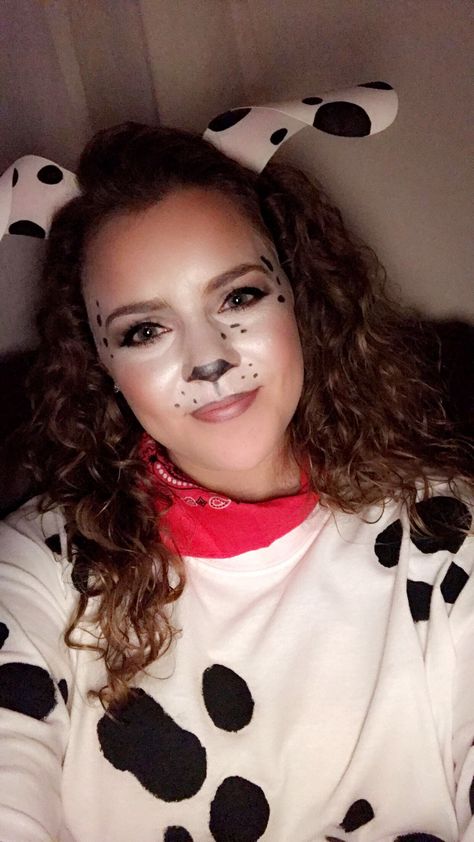 Dalmatian costume makeup for Halloween! Dalmatian Costume Makeup, Dalmation Makeup, 101 Dalmations Costume, Dalmation Costume, Dalmatian Halloween, 101 Kiskutya, Dog Makeup, Dalmatian Costume, Halloween Make-up Looks