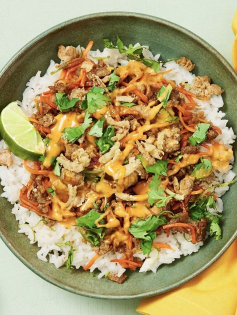 Easy pork and rice bowl recipe with chili mayo and crispy onions | More recipes on www.HelloFresh.com Sesame Pork Rice Bowl, Sesame Soy Pork Bowls Hello Fresh, Pork Bowls Hello Fresh, Beef Hello Fresh Recipes, Hello Fresh Asian Recipes, Hello Fresh Rice Bowl Recipe, Hello Fresh Meal Ideas, Hello Fresh Ground Pork Recipes, Hello Fresh Bowls