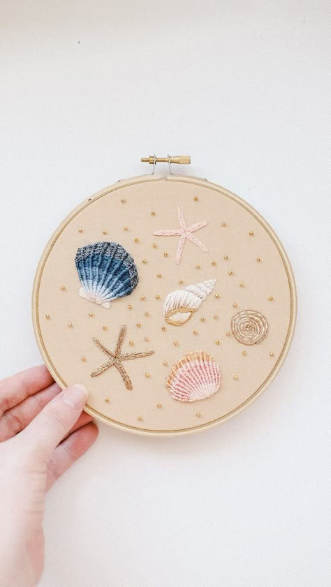 Hand Embroidery Beach Designs, Beach Hand Embroidery, Seashell Embroidery Pattern, Embroidery With Shells, Shell Embroidery Pattern, Embroidery Beach Designs, Shell Embroidery Design, Embroidery Cute Designs, Beach Embroidery Patterns