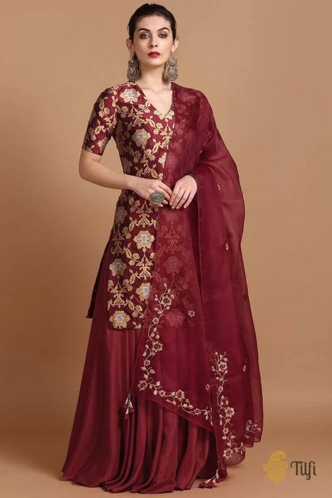 Slay This Festive Season With These Fiery Red Indian Outfit Ideas Red Indian Outfit, Lehnga Dress, Indian Gowns Dresses, Kurti Designs Party Wear, Kurta Designs Women, Indian Gowns, Designer Party Wear Dresses, Katan Silk, Party Wear Indian Dresses