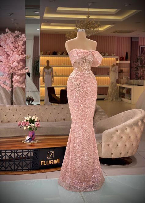 Pink Md Dresses, Pagent Dresses Pink, Senior Prom Dresses Pink, Prom Dress Inspiration Pink, Pink Masquerade Dress, Prom Dresses Extravagant, Pink Met Gala Dresses, Big Pink Dress, Soft Pink Prom Dress