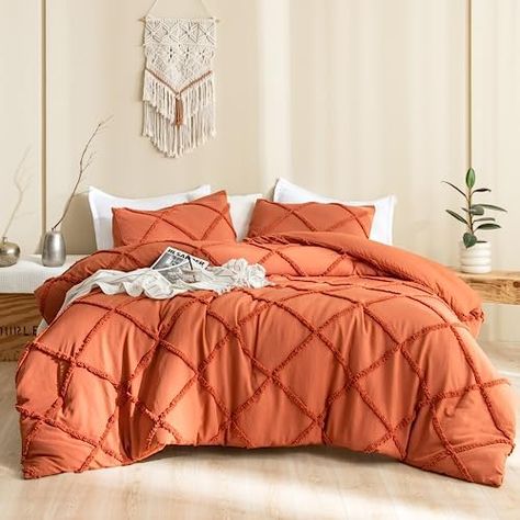 PRICES MAY VARY. [Tufted Design] Andency Boho Comforter Set, tastefully adorned with a tufted jacquard pattern, adds the epitome of luxury and sophistication to your bedroom. Fall in love with its unique design and enjoy a night of pure relaxation like never before! [Soft & Lightweight] Crafted with 100% microfiber, this comforter provides a cloud-like experience that will have you drifting off to dreamland in no time. Besides, it maintains the perfect balance between softness and weight, provid Terracotta Comforter, Orange Comforter, Comforter Sets Boho, King Size Comforter, Queen Size Comforter Sets, King Size Comforter Sets, Boho Comforters, Fall Room Decor, Queen Size Comforter