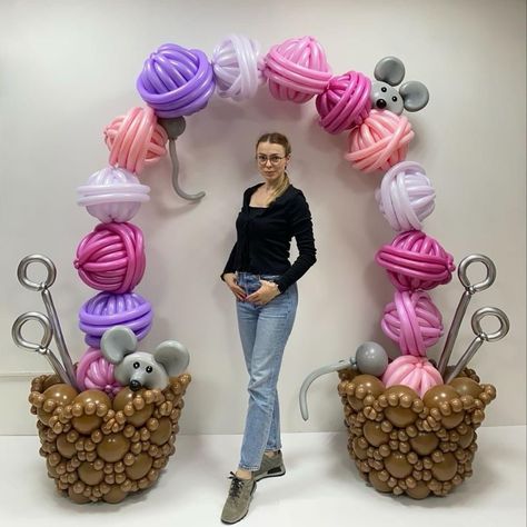 Bühnen Design, Party Balloons Diy, Balloon Bouquet Diy, Deco Ballon, Balloon Crafts, Diy Balloon Decorations, Balloon Arrangements, Birthday Balloon Decorations, Balloon Sculptures