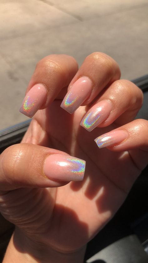 Chrome Glitter Ombre Nails, Matte Iridescent Nails, Light Holographic Nails, Nail Art Chrome Ombre, Holo Tip Nails, Gel Structure Nails Design, Holochrome Ombre Nails, Holographic French Tip Nails Short, Good Ombre Nails