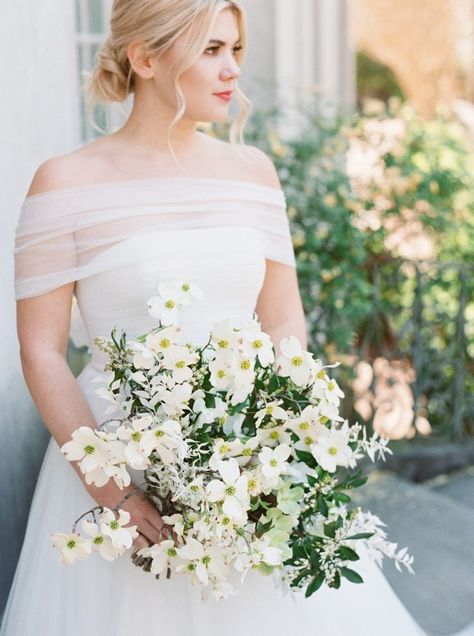 A monochromatic, minimal bridal wedding photoshoot with gorgeous Dogwood flowers making this editorial extra elegant and timeless. #minimalistbride #elegantbridalinspiration #allwhiteweddings #bridalweddingphotoshoot #fineartbride #fineartweddingbouquet #whiteweddingbouquet Dogwood Bouquet, Rose Dress Outfit, Swan House, Dogwood Flowers, Preowned Wedding Dresses, Spring Wedding Flowers, White Wedding Bouquets, Virginia Wedding, Wedding Dreams