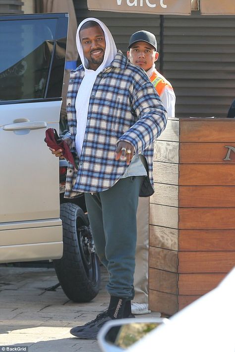 Light Grey Hoodie Outfit, Grey Hoodie Outfit Men, Kanye West Smiling, Grey Hoodie Outfit, Gray Hoodie Outfit, Shirt Over Hoodie Outfit, Beige Flannel, Yeezy Style, Kanye West Songs