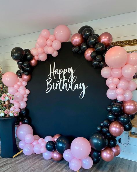 18th Birthday Party Ideas Pink And Black, Black And Pink 21st Birthday Ideas, Pink And Black Decorations Party Ideas, Light Pink And Black Birthday Decor, Pink And Black Bday Decor, Black Pink Birthday Theme Decor, Black Pink Decorations Party Ideas, Black And Pink 18th Birthday Ideas, 18th Birthday Party Ideas Decoration Pink