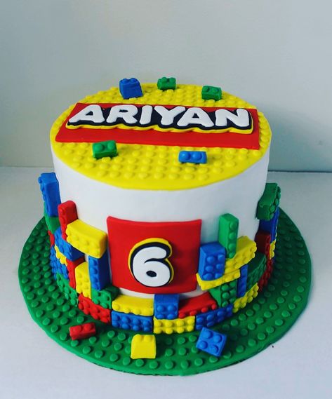 Lego Smash Cake, Lego Cake Decorations, Lego Party Cake Ideas, Legos Birthday Cake, Lego Cake Ideas Birthday, Lego Birthday Cake For Boys, Lego Cake Design, Lego Birthday Party Cake, Lego Cakes For Boys