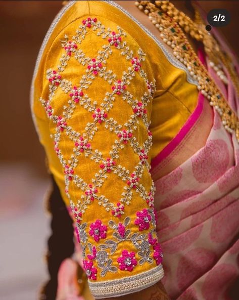 Maggam Work Blouse Designs Bridal Indian Weddings, Blouse Designs Aari Work, Blouse Maggam Work, Work Blouse Designs, Blouse Works, Blouse Designs High Neck, Latest Bridal Blouse Designs, Maggam Work Blouse, Best Blouse Designs