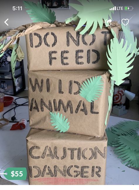 Jungle Theme Classroom Decorations, Jungle Theme Classroom, Jungle Theme Birthday Party, Jurassic Park Birthday, Jungle Thema, Jungle Decorations, Exterior Kitchen, Wild Birthday Party, Jungle Theme Parties