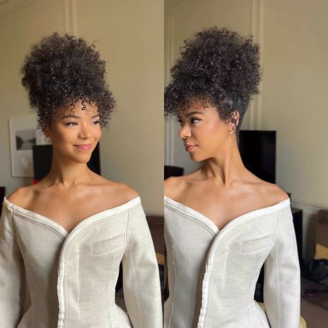 Celebrity Braids, Business Casual Chic, Luxury Old Money, Strapless Dress Hairstyles, Guest Hair, Split Hair, Wedding Guest Hairstyles, Hairdos For Curly Hair, Natural Hair Styles Easy