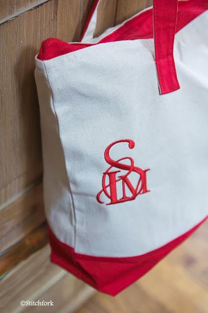 Embroidery Designs Ideas, Machine Embroidery Tutorials, Monogram Ideas, Ideas Embroidery, Sewing Machine Embroidery, Brother Embroidery, Applique Monogram, Machine Embroidery Projects, Embroidery Monogram