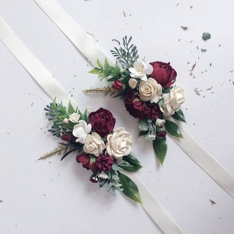 Maroon Corsage, Bridesmaids Corsages, Corsages Wedding, Cala Lilies, Prom Corsage And Boutonniere, Handmade Wedding Jewellery, Wrist Corsages, Bridesmaid Corsage, Wrist Flowers