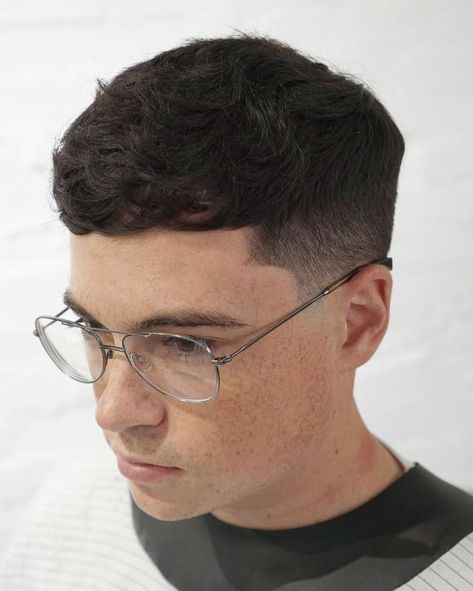 Wavy Hair Overnight, 90s Hair, Crop Haircut, Short Curly Hairstyles, Wavy Hair Men, Faded Hair, Mens Haircuts Fade, Popular Haircuts, Hair Styles 2017