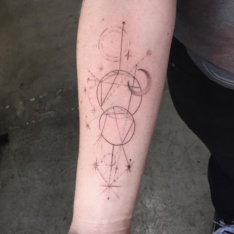 Birth Chart Tattoo, Leo Symbol Tattoos, Leo Sign Tattoo, Zodiac Signs Leo Tattoo, Leo Constellation Tattoo, Leo Tattoo Designs, Geometric Lion Tattoo, Astrology Tattoo, Horoscope Tattoos