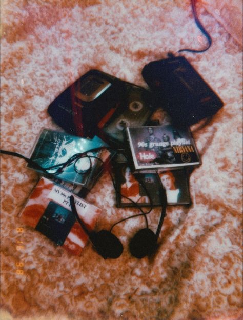 80s Aesthetic Cassette, Vcr Tapes Aesthetic, Casette Player Aesthetic, 80s Cassette Tapes Aesthetic, Fanfic Binding, Vhs Tapes Aesthetic, Stranger Things Cassette, Walkman Aesthetic, Cassette Tapes Aesthetic