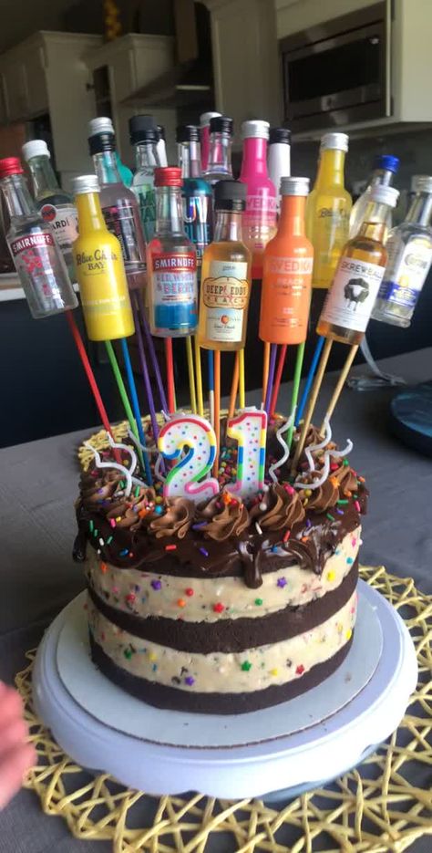 Diy 21st Birthday Cake, 18th Birthday Cake For Guys, 21st Birthday Cake For Guys, 21st Birthday Boy, 21st Bday Cake, 21st Birthday Diy, 19th Birthday Cakes, Guys 21st Birthday, 21st Bday Ideas