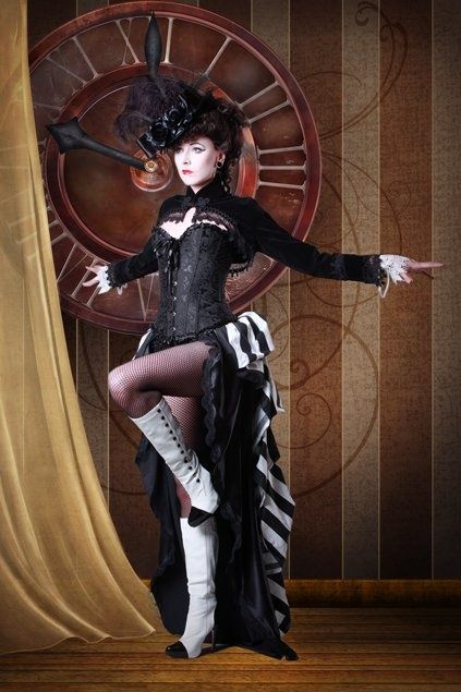 ✜O•O✜ Steampunk Circus, Steampunk Woman, Mode Steampunk, Steampunk Couture, Dark Circus, Steampunk Women, Circus Performers, Night Circus, Circus Costume