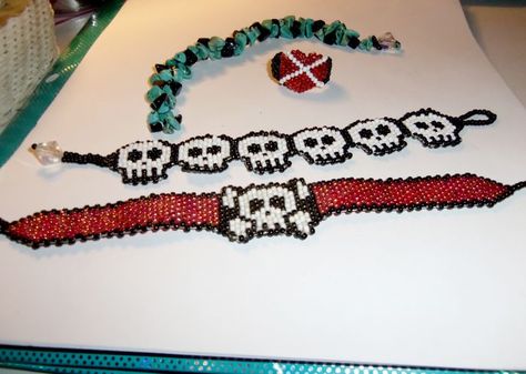 Skull Bracelets by maninthebook - Kandi Photos on Kandi Patterns Goth Kandi, Skull Bracelets, Bead Creations, Kandi Ideas, Easy Perler Beads Ideas, Beaded Jewelry Bracelets, Beads Ideas, Turquoise And Black, Pinterest Diy Crafts