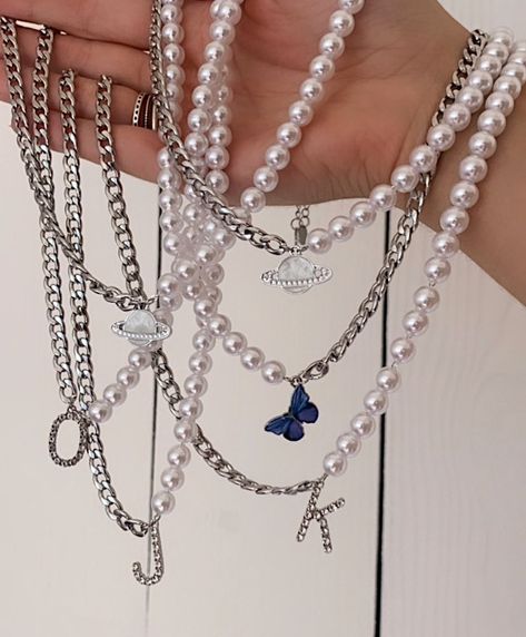 MayBea on Instagram: “You love our half pearl half chain necklaces just as much as we do 😍 Head to www.maybea.co.uk now to get yours and remember to use the…” Half Necklace, Turquoise Ombre, Kuroo Tetsurou, Belcher Chain, Half And Half, Chain Necklaces, How To Pose, Wire Jewelry, Our Love