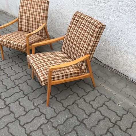 1pc Vintage INTERIER PRAHA Armchair Chair Jiri JIROUTEK Vintage 60s Midcentury Czechoslovakia. Used, original condition, solid construction, see photo. Do not hesitate to contact us. Thank you. 70s Chair, 70s Chairs, Cute Apartment, Retro Chair, Carpet Shops, Living Room Furniture Chairs, Mid Century Chair, Armchair Vintage, Reupholster