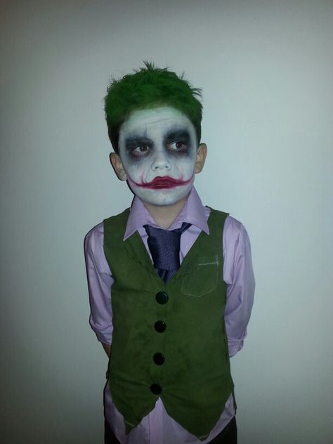 Boy Joker Makeup, The Joker Halloween Costume Guys, Kids Joker Makeup, Joker Make Up Men Tutorial, Joker Boy Costume, Kid Joker Costume, Kids Joker Costume Boys, Joker Face Paint Kids, Easy Joker Makeup Men