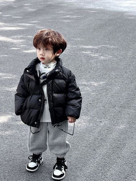 Hongkong Ootd, Boy Outfits Aesthetic, Street Style Boy, Korean Winter Outfits, Boys Winter Clothes, Kids Wear Boys, Kids Winter Outfits, Ulzzang Kids