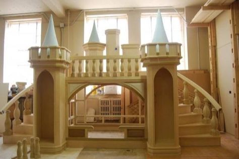 Castle bed Bunkbed Ideas, Kids Village, Girls Beds, Toddler Bedroom Sets, Unique Kids Beds, Princess Furniture, Castle Bed, Castle Bedroom, Theme Beds