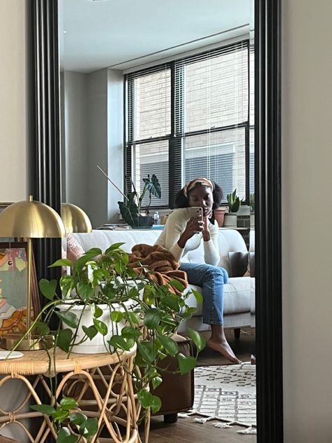 Mid century modern / boho apartment picture with black woman Black Woman Apartment, Black Women Apartment, Woman Apartment, Women Apartment, Mid Century Modern Apartment, Own Apartment, Independent Living, Black Femininity, Young Black