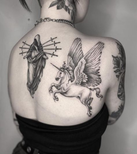 Traditional Tattoo Horse, Pegasus Tattoo, Artsy Tattoos, Healthy Bodies, Unicorn Tattoos, Pretty Tattoos For Women, Constellation Tattoos, Horse Tattoo, Unique Tattoo Designs