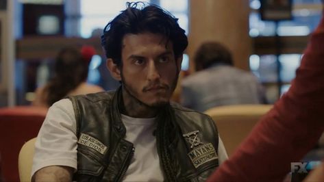 Richard Cabral, Mayans Mc, Sons Of Anarchy, Movies And Tv Shows, Che Guevara, Mood Board, Coco, Tv Shows, Historical Figures