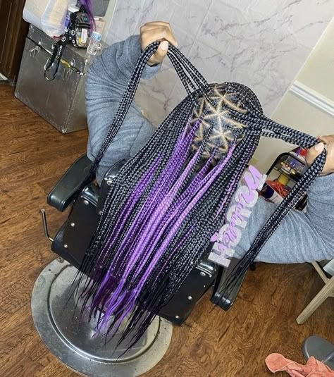 Peekaboo Knotless Box Braids, Peekaboo Hair Color Box Braids, Colored Box Braids Inspiration, Skunk Stripe Box Braids, Knotless Peekaboo Braids, Peek A Boo Braids, Peek A Boo Box Braids, Peekaboo Box Braids, Peekaboo Knotless Braids