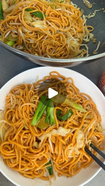 Stephanie | Easy recipes 🔪 on Instagram: "This is how takeout restaurants make their noodles, I didn’t make the rules and neither did my parents 🤗 but I’ll be sure to post another recipe to show you have to make it at home without all the noodles prep work if you guys want it! Possibly a chicken chow mein recipe next? ➡️ Recipe: Papa Tea’s Restaurant-Style Chow Mein Serves 4-6 Noodles— - [ ] 1lb dry squared wheat noodles - [ ] 5 quarts water (for boiling) - [ ] Neutral oil, I use avocado - [ ] Optional: 4 drops red food coloring + 6 drops yellow food coloring Vegetables— - [ ] 2 Celery stalks, thinly sliced on a bias (about 2 cups) - [ ] 2 cups cabbage, thinly sliced into strips - [ ] 1 medium onion, thinly sliced - [ ] 1 cup bean sprouts, washed - [ ] 1 cup green onions, cut i Vegetables Chow Mein Recipe, How To Make Noodles At Home, Chow Mein Recipe Vegetable, How To Make Noodles, Chicken Chow Mein Recipe, Chipotle Pasta, Vegetable Chow Mein, Asian Soups, Yellow Food