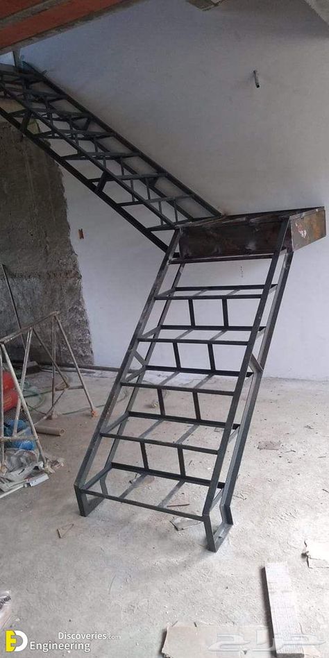 Steel Stairs Design, Iron Stairs, Exterior Door Designs, Wooden Wardrobe Design, Staircase Outdoor, Iron Staircase, Building Stairs, Stair Railing Design, Exterior Stairs