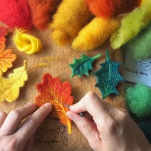 *NEW* Workshop in a Box - Needle Felted Leaves, Acorns & Berries by Th – Claire's Crafts Create! Moth Video, Felted Leaves, Leaves Tutorial, Water Soluble Fabric, Needle Felting Diy, Wool Felt Projects, Felted Wool Crafts, Wool Needle Felting, Needle Felting Tutorials