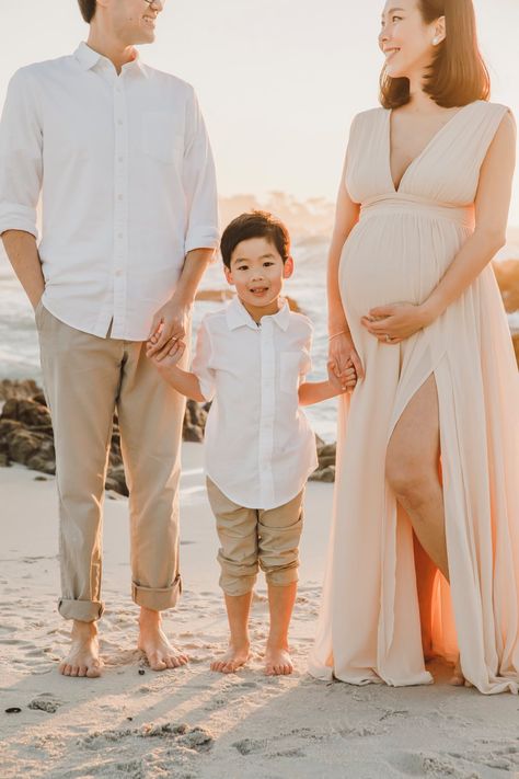 Beach Maternity Family Shoot, Maternity Photo Shoot Ideas Beach Family, Family Of 3 Maternity Pictures Beach, Beach Family Maternity Photoshoot, Maternity Shoot At The Beach, Maternity Photoshoot At The Beach, Maternity Photography Beach Family, Maternity Beach Photoshoot With Kids, Maternity Shoot Family Of 3