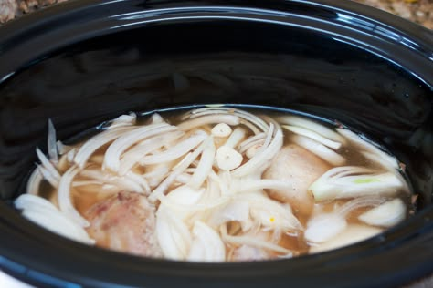 How to Cook Rabbit in a Crock Pot Instant Pot Rabbit, Crockpot Rabbit Recipe, Easy Rabbit Recipe, How To Cook Rabbit, Rabbit Recipe, Rabbit Recipes, Rabbit Dishes, Paleo Crockpot, Game Recipes