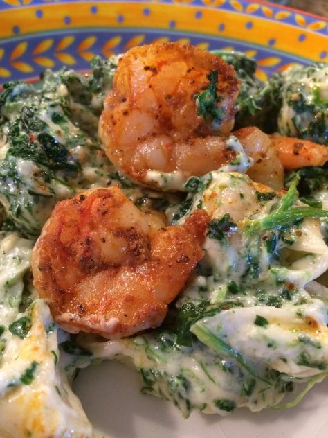 Creamed Spinach and Shrimp Tortellini Creamed Spinach Tortellini, Tortellini With Shrimp, Shrimp Tortellini, Darius Cooks, Food Ideas For Dinner, Shrimp Spinach, Food Recipes Dessert, Food For Cats, Spinach Tortellini