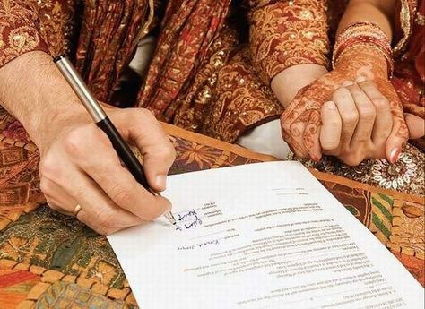 Marriage Stills, Court Marriage, Marriage Registration, Hijab Wedding Dress, Good Lawyers, Divorce Lawyers, Wedding Court, Weddings By Color, After Marriage