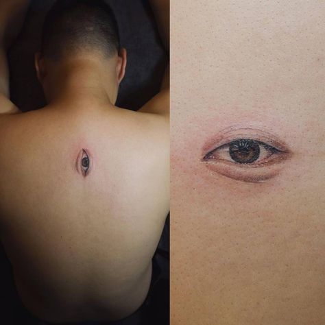 3rd Eye Tattoo, Realistic Eye Tattoo, Tattoo On The Back, Anatomy Tattoo, Common Tattoos, Upper Back Tattoos, Cute Little Tattoos, Realistic Eye, 3d Tattoos