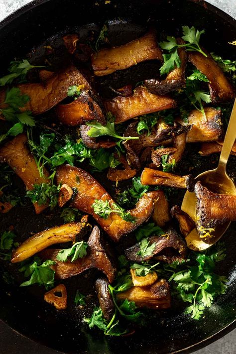 Pan-Fried King Oyster Mushrooms — Zestful Kitchen Trumpet Mushrooms Recipe, King Oyster Mushroom Recipe, King Mushroom, Trumpet Mushrooms, King Oyster Mushroom, Oyster Mushroom Recipe, Hungarian Mushroom Soup, King Oyster Mushrooms, Mushroom Side Dishes