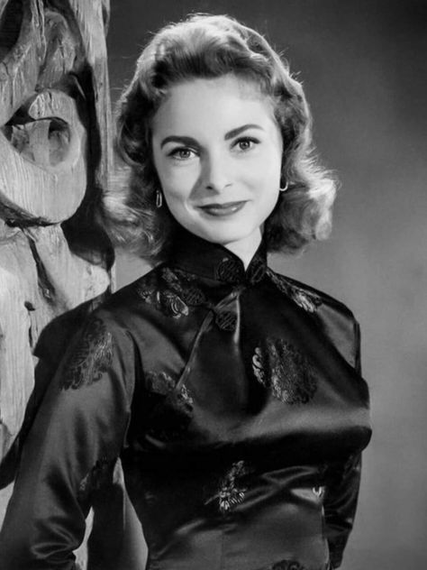 Old Hollywood Movie, Black Glamour, Classic Hollywood Glamour, Janet Leigh, Rare Historical Photos, Classic Cinema, Hollywood Hair, Vintage Black Glamour, Classic Movie Stars