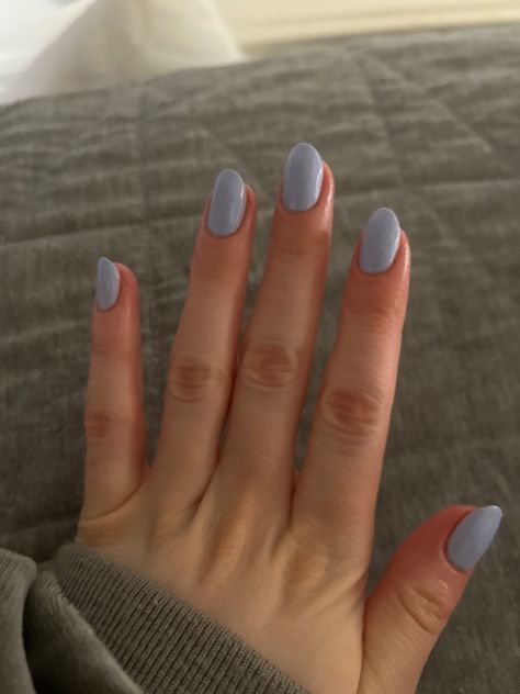 Nails On Olive Skin Tone, Short Oval Nails Spring, Plain Nail Colours, Really Simple Nails, Regular Manicure Nails, Cute Plain Nails, Plain Nails Colors, Single Color Nails, Light Nail Colors