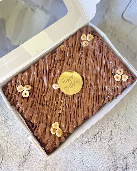 Eid Brownies, Brownie Slab, Nutella Brownie, Birthday Cake Brownies, Brownie Packaging, Bake Sale Packaging, Diwali Photography, Dessert Box, Brownies Recipe Homemade