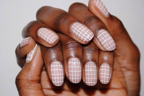 Grid Nails, Nail Art Short Nails, Plaid Nail Designs, Nail Art Short, Negative Space Nail Art, Negative Space Nails, Geometric Nail Art, Space Nails, Fall Nail Trends