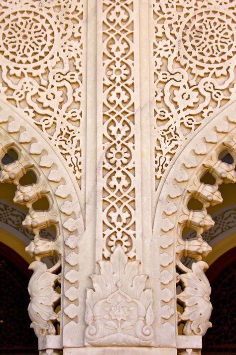 Islamic Mosaic, City Palace Jaipur, Stairs And Doors, Mughal Architecture, Wooden Front Door Design, Indian Architecture, Front Door Design, Islamic Design, Islamic Architecture